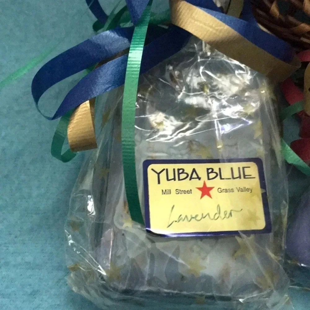 𝅺LAVENDER soaps gift basket